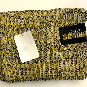 Women's Boston Bruins Team Logo Infinity Scarf